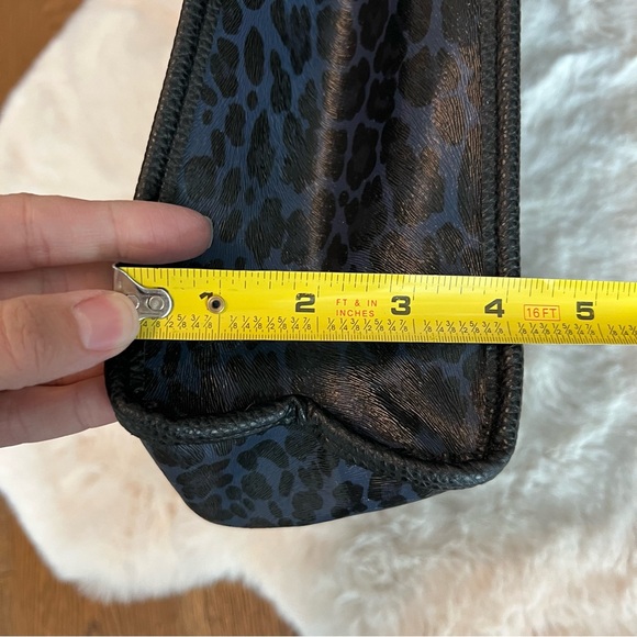 Blue Leopard Print Handbag Tote Bag - Picture 9 of 11